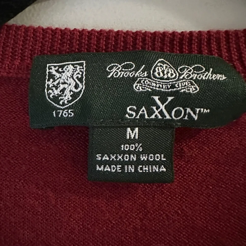 Brooks Brothers‎ Saxxon Wool V-Neck Sweater Mens M Red Excellent Fine Knit